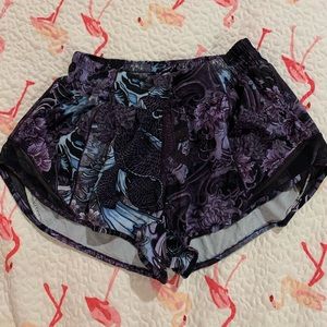 Lululemon Hotty hot shorts